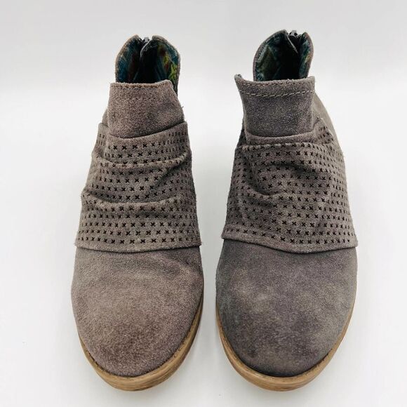 Earth Origins Women's Oakland Amanda Ankle Bootie Grey Suede Size 6 - Picture 3 of 12